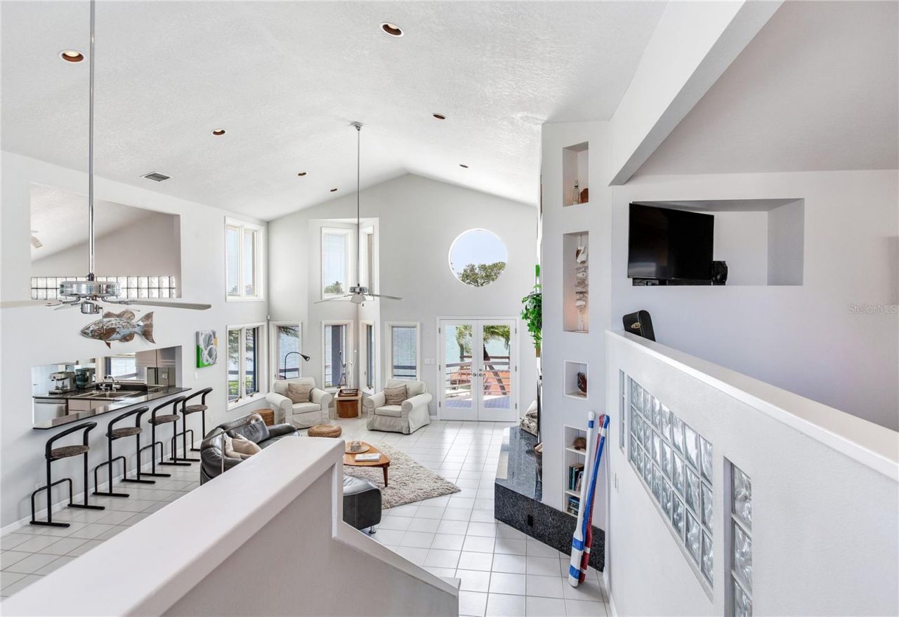 17382 Kennedy Drive, North Redington Beach, FL 33708 Photo