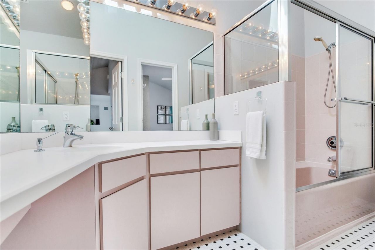 17382 Kennedy Drive, North Redington Beach, FL 33708 Photo