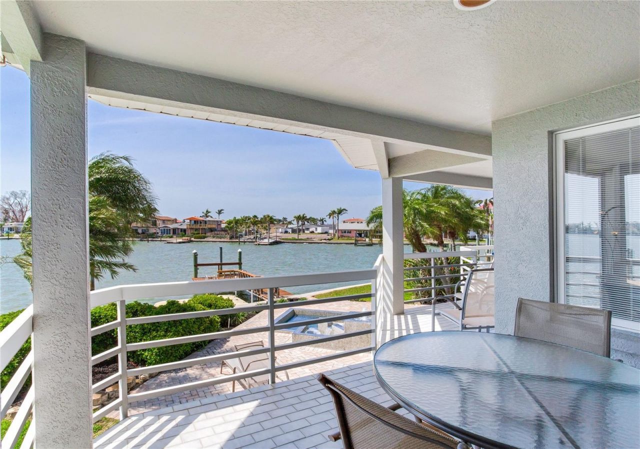 17382 Kennedy Drive, North Redington Beach, FL 33708 Photo