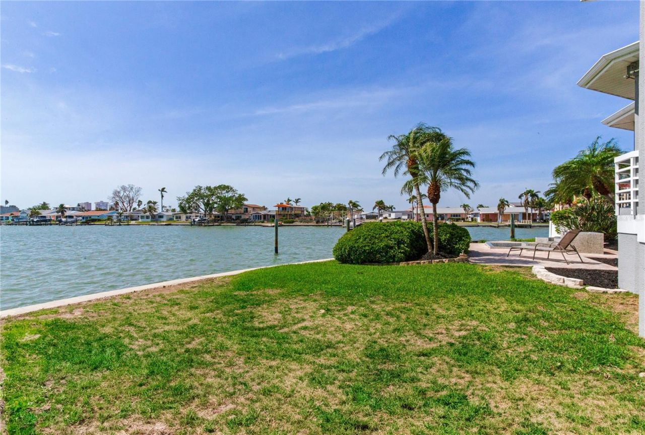 17382 Kennedy Drive, North Redington Beach, FL 33708 Photo