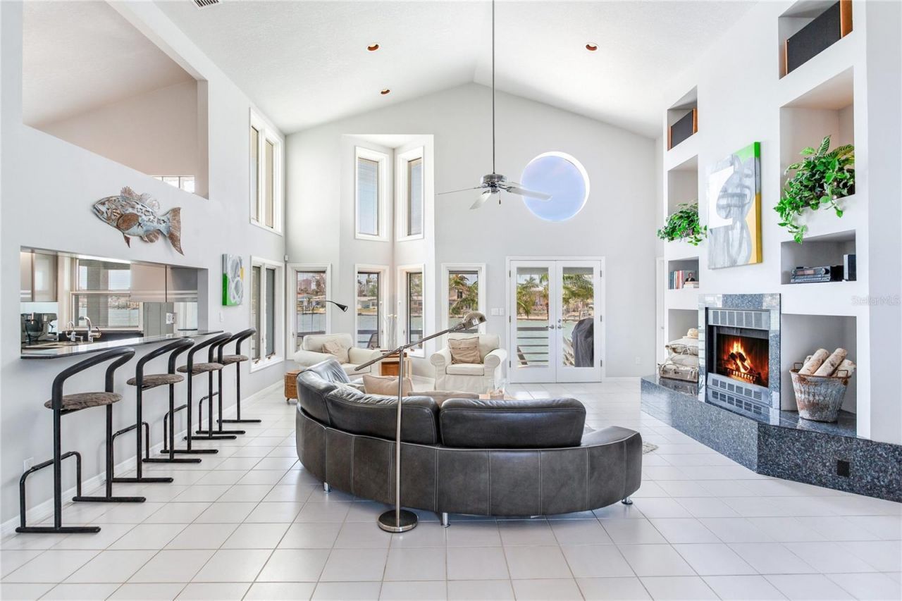 17382 Kennedy Drive, North Redington Beach, FL 33708 Photo