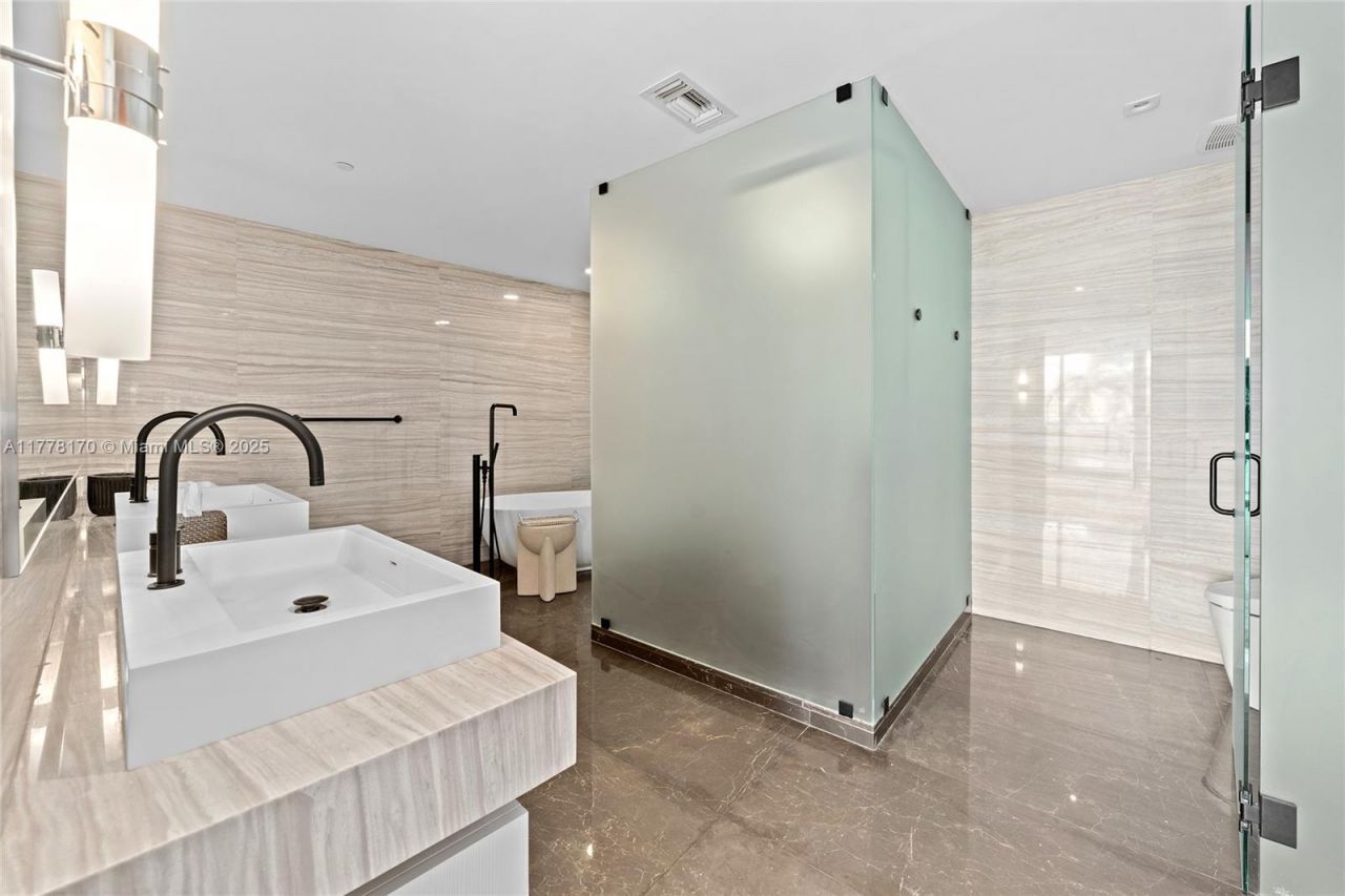 2200 N Ocean Blvd, Unit N206, Fort Lauderdale, FL 33305 Photo