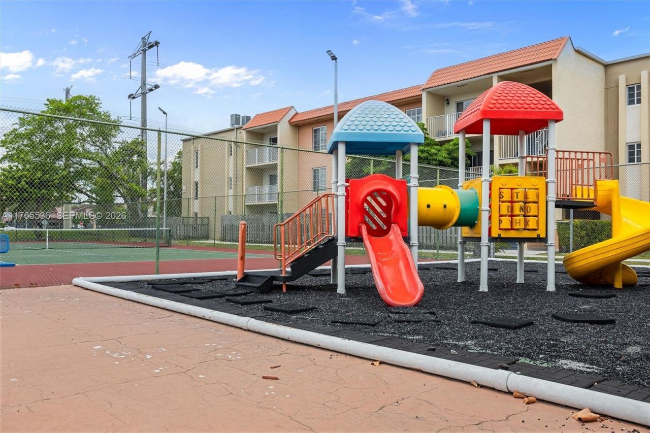 4920 NW 79th Ave, Unit 309, Doral, FL 33166 Photo