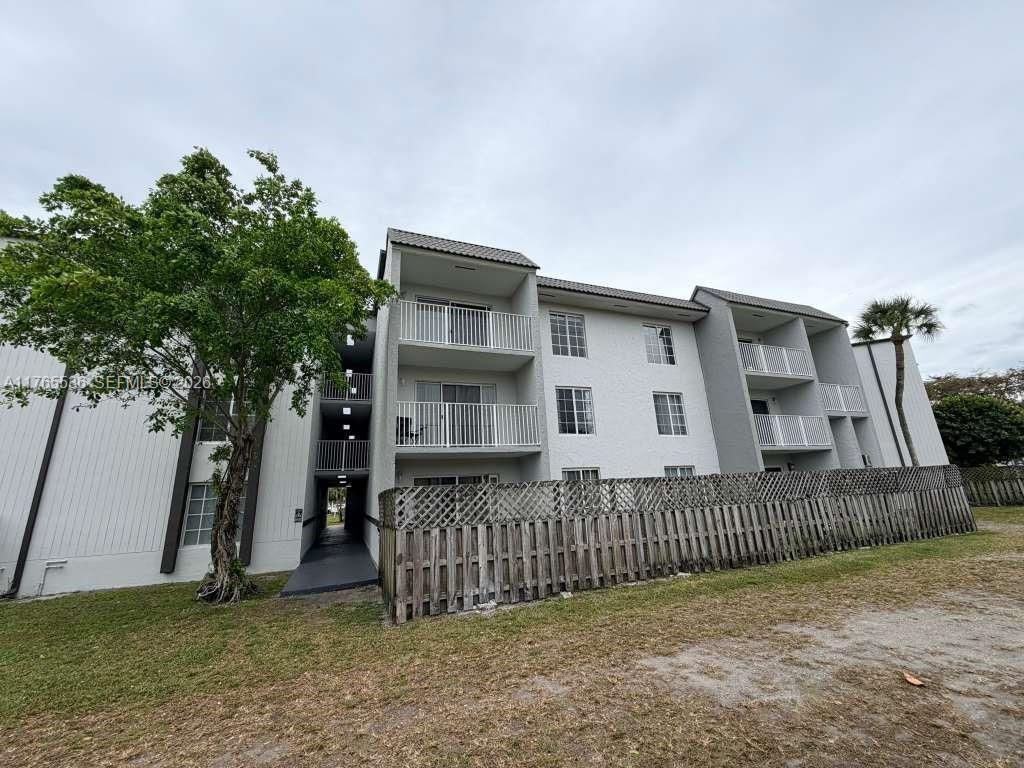 4920 NW 79th Ave, Unit 309, Doral, FL 33166 Photo