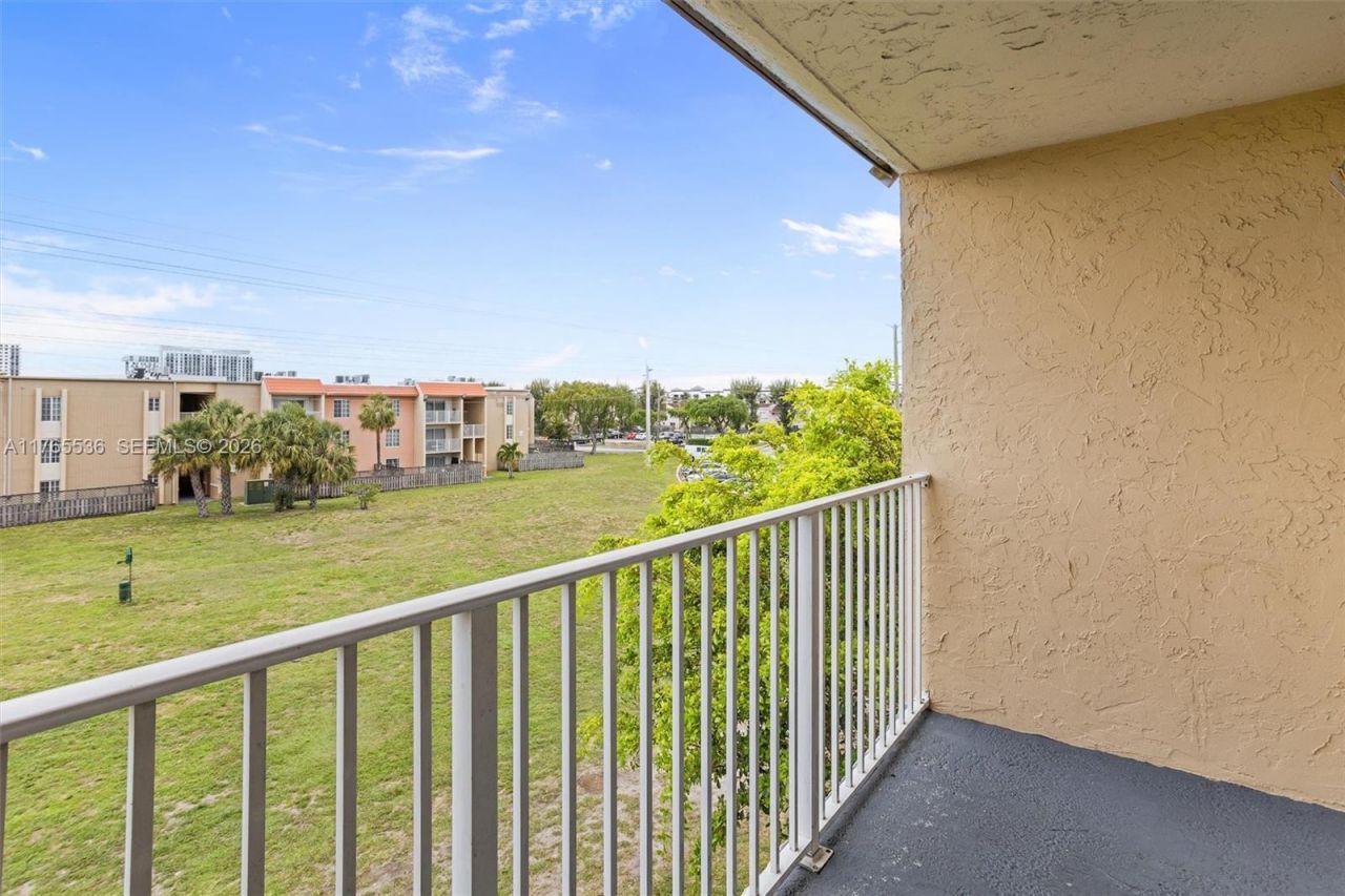 4920 NW 79th Ave, Unit 309, Doral, FL 33166 Photo