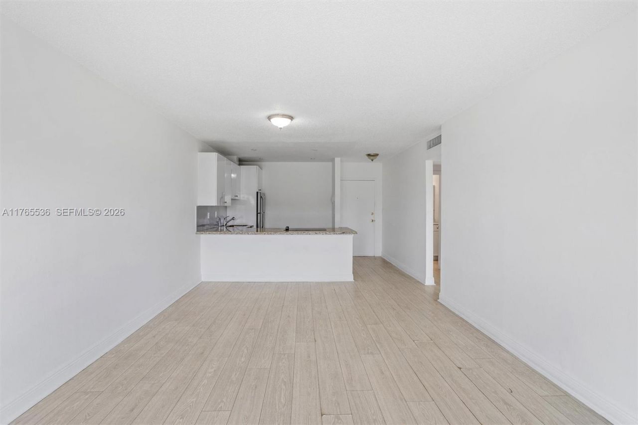 4920 NW 79th Ave, Unit 309, Doral, FL 33166 Photo