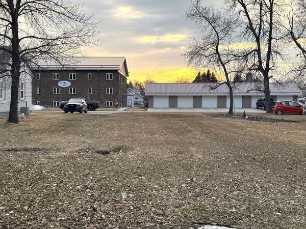 306 E 1ST Avenue S, Cavalier, ND 58220
