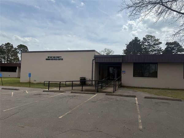 1300 SE Adams Street, Idabel, OK 74745