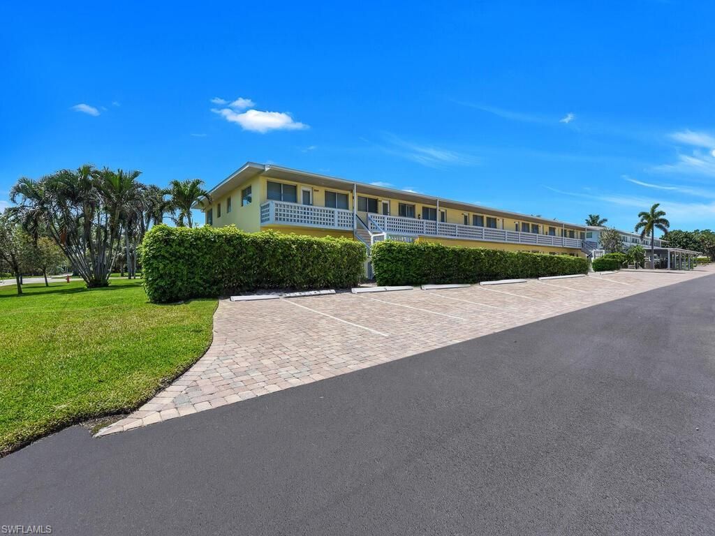 473 12th Ave S, Unit B8, Naples, FL 34102 Photo