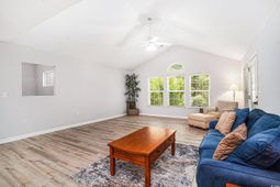 19 Pistachio Loop photo 4