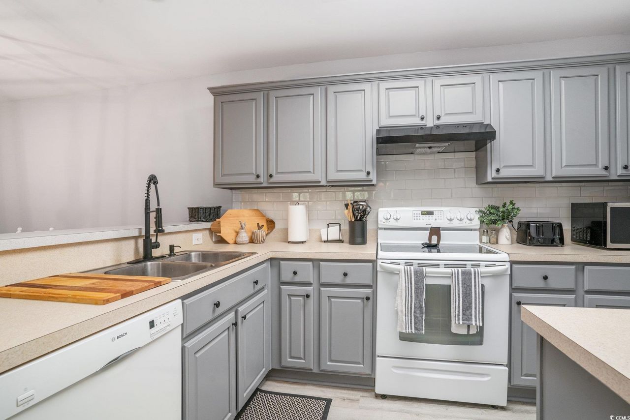 19 Pistachio Loop Photo 6