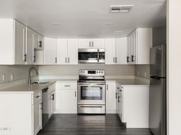 7920 E CAMELBACK Road, Unit 110, Scottsdale, AZ 85251