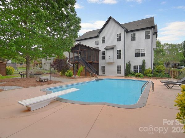 1811 Robbins Meadows Drive, Waxhaw, NC 28173