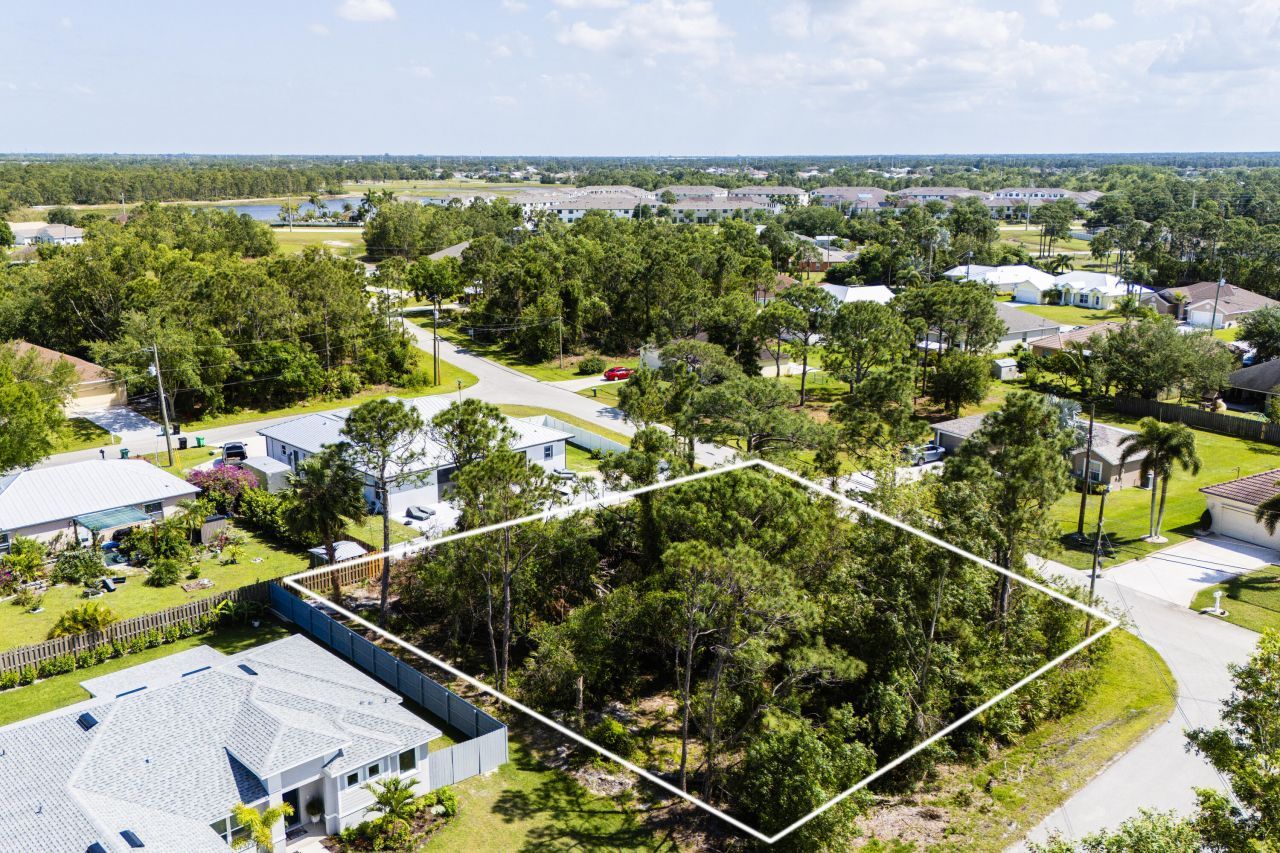 5489 NW Brent Court, Port Saint Lucie, FL 34986 Photo