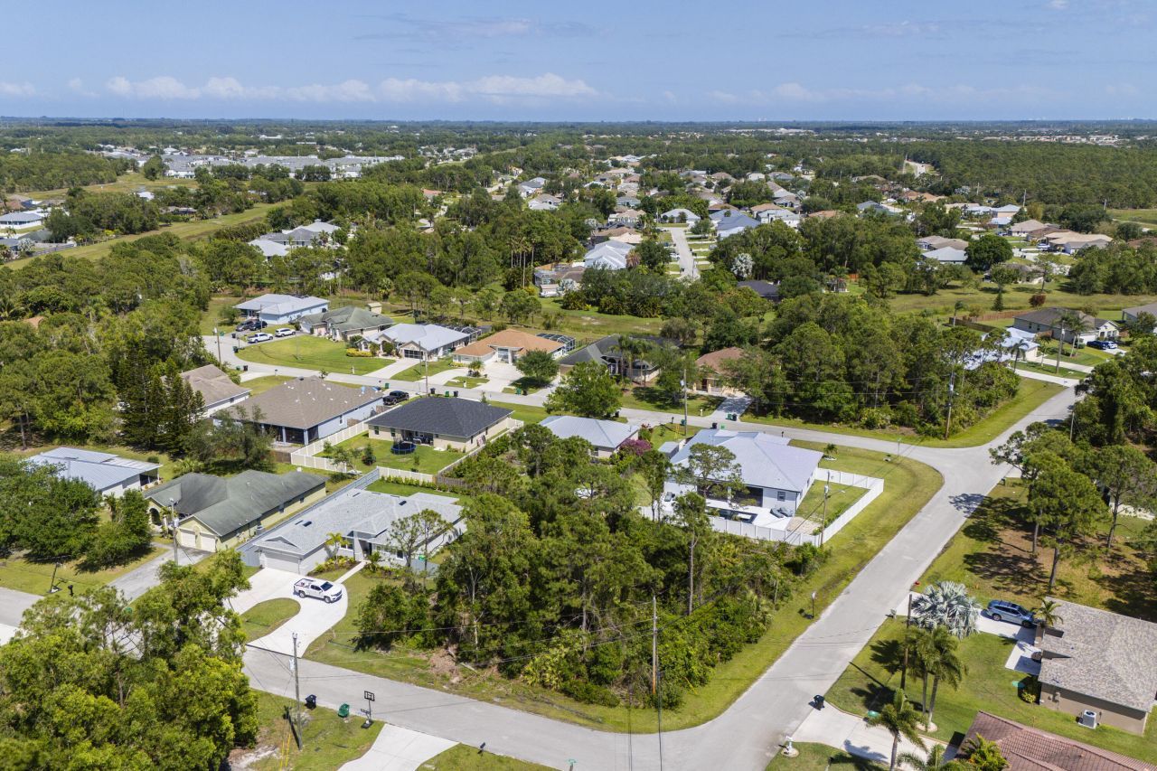 5489 NW Brent Court, Port Saint Lucie, FL 34986 Photo