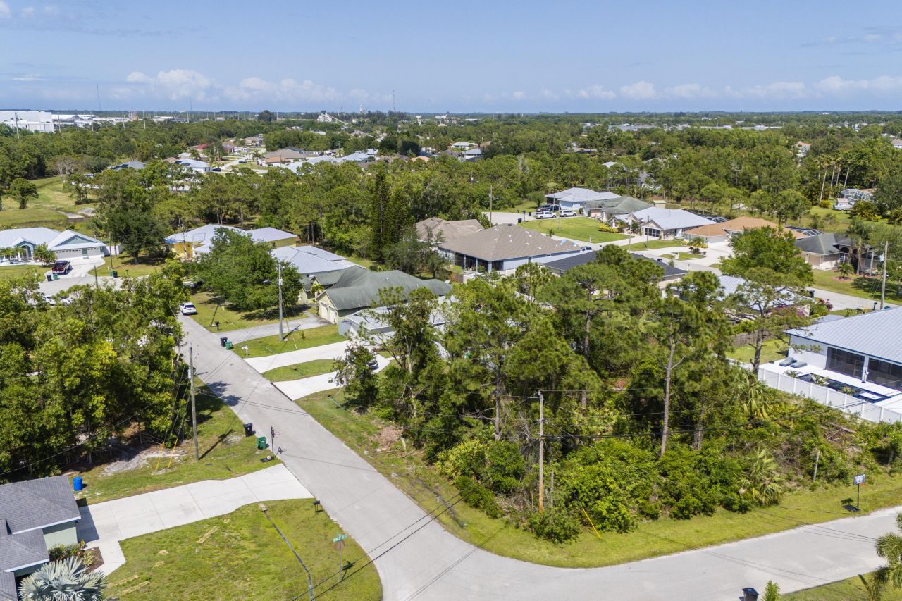 5489 NW Brent Court, Port Saint Lucie, FL 34986 Photo