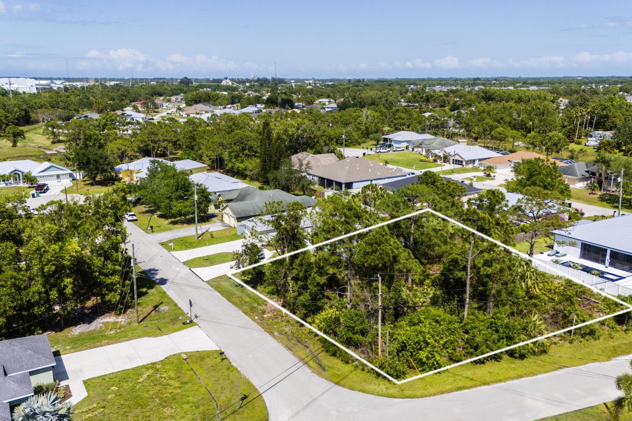 5489 NW Brent Court, Port Saint Lucie, FL 34986 Photo