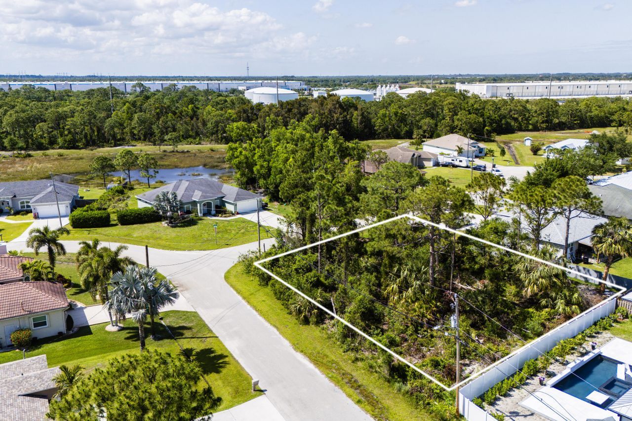 5489 NW Brent Court, Port Saint Lucie, FL 34986 Photo