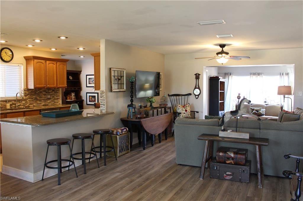 1605 Oakley Ave, Fort Myers, FL 33901 Photo