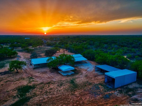 601 Wildflower Drive, Lytle, TX 78052