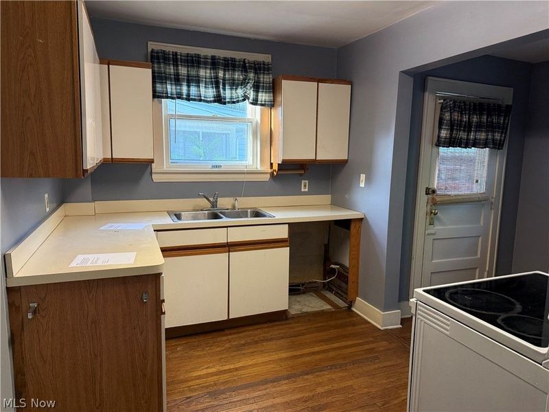1051 Brown Street, Akron, OH 44301 Photo 7