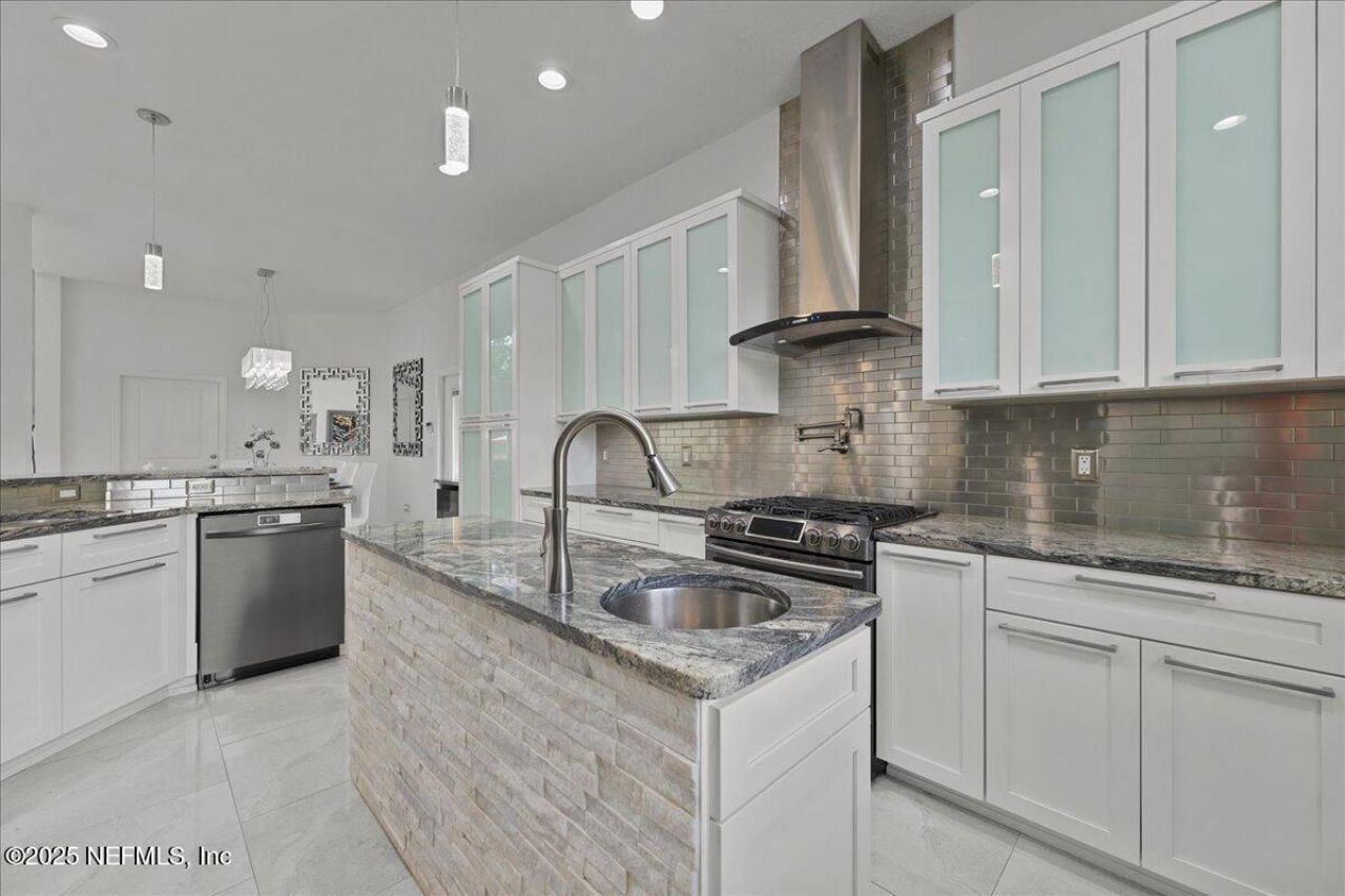 9835 SW 80th Place, Hampton, FL 32044 Photo