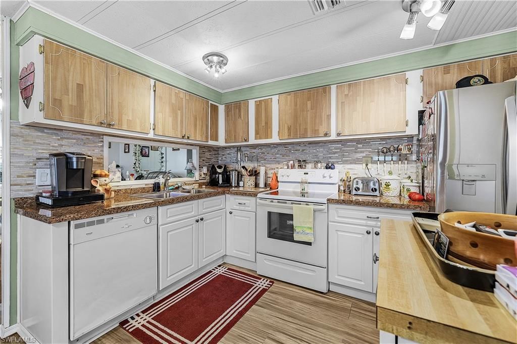 4931 Gulfgate Ln, Saint James City, FL 33956 Photo