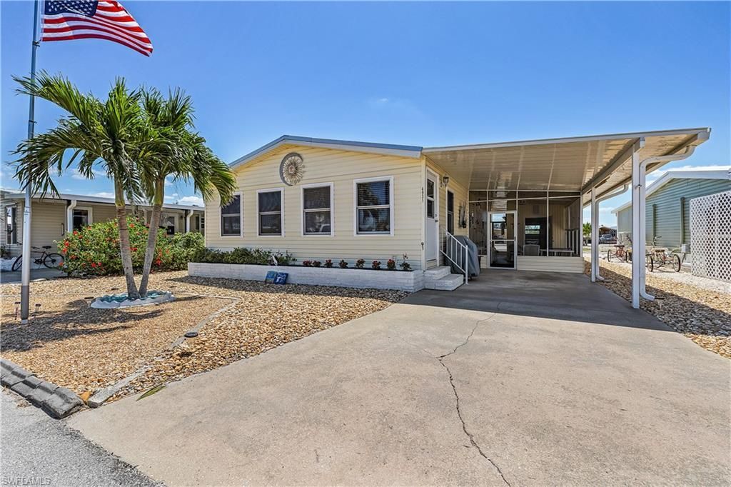 4931 Gulfgate Ln, Saint James City, FL 33956 Photo