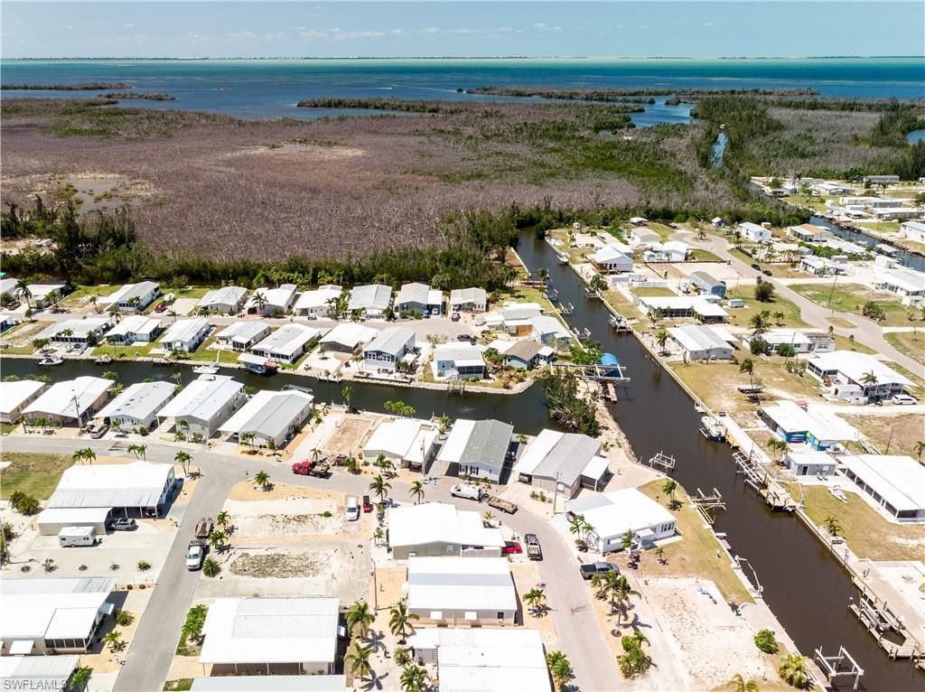 4931 Gulfgate Ln, Saint James City, FL 33956 Photo