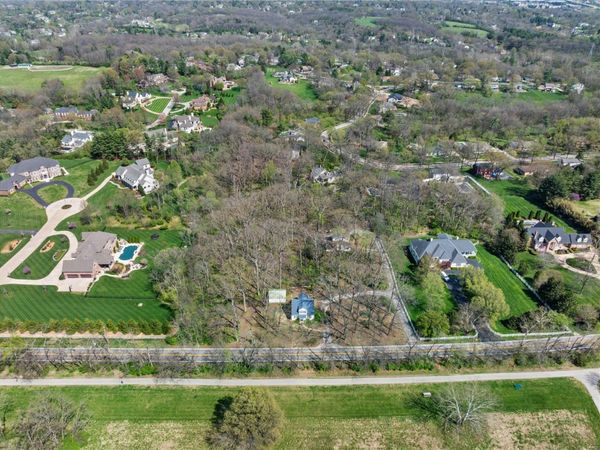 1536 S Mason Road, St Louis, MO 63131