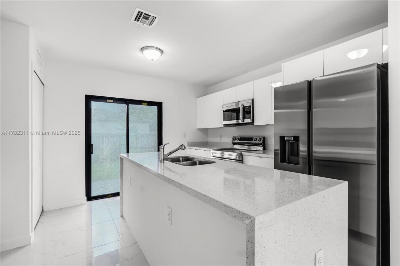 1231-1233 NW 9 Ave, Florida City, FL 33034 Photo
