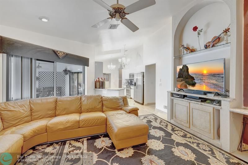 5355 NW 77th Ter, Coral Springs, FL 33067 Photo