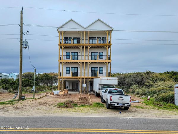 706 N New River Drive, Surf City, NC 28445