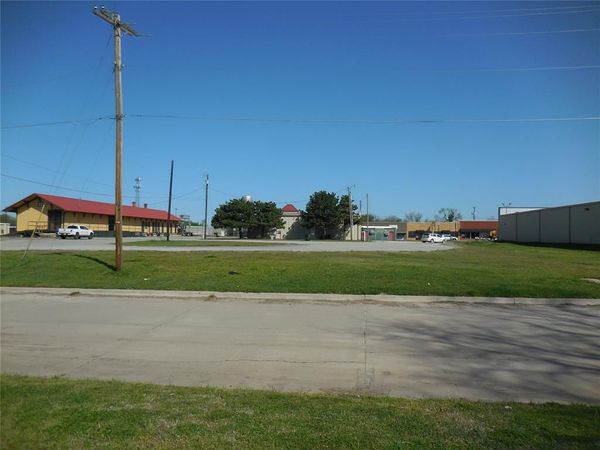 000 1 ST Street, Davis, OK 73030