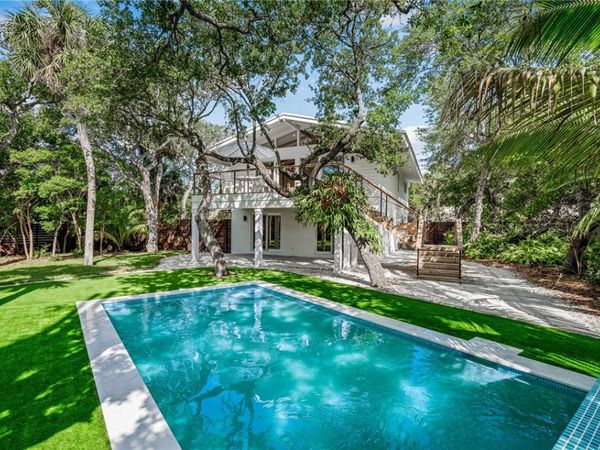 1881 E Pebble Path, Vero Beach, FL 32963