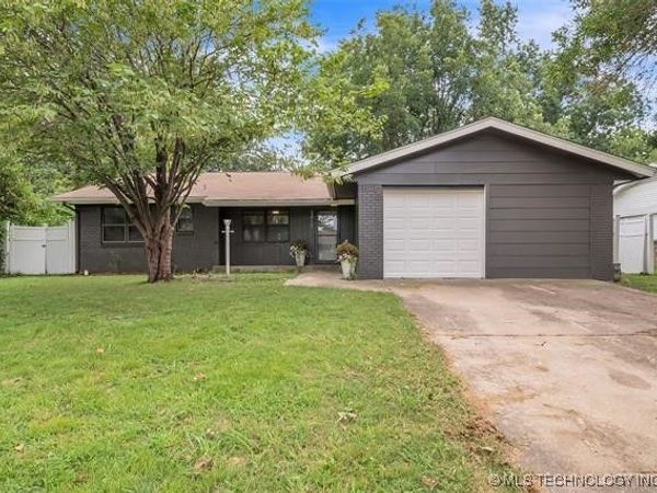 1217 E Hartford Street, Broken Arrow, OK 74012