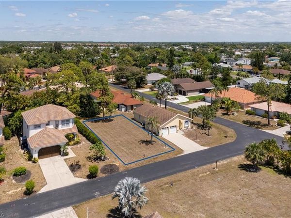 11264 Coimbra LN, BONITA SPRINGS, FL 34135