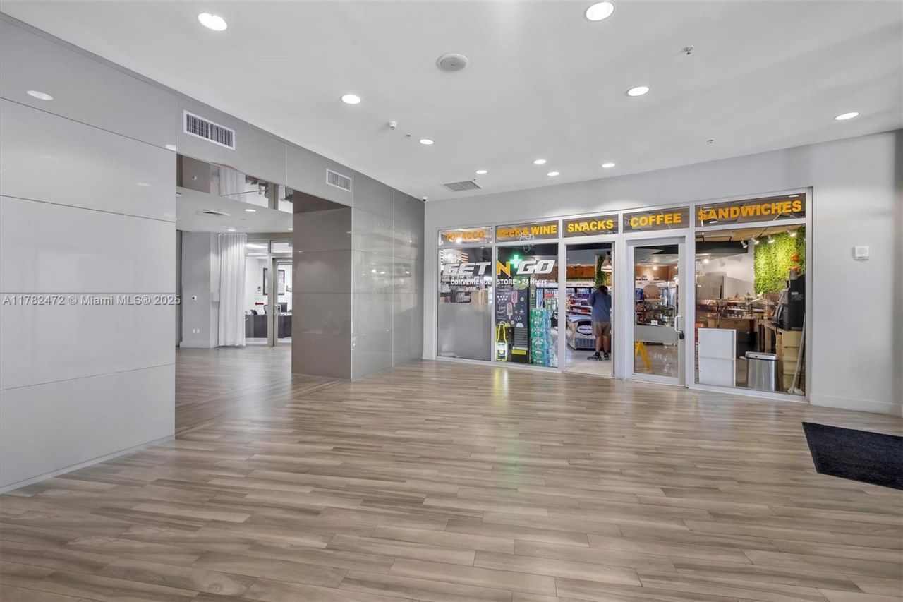 1750 N Bayshore Dr, Unit 3106, Miami, FL 33132 Photo