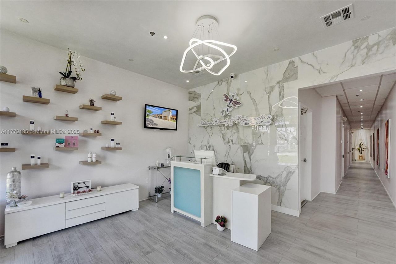 1637 N Hiatus, Pembroke Pines, FL 33026 Photo