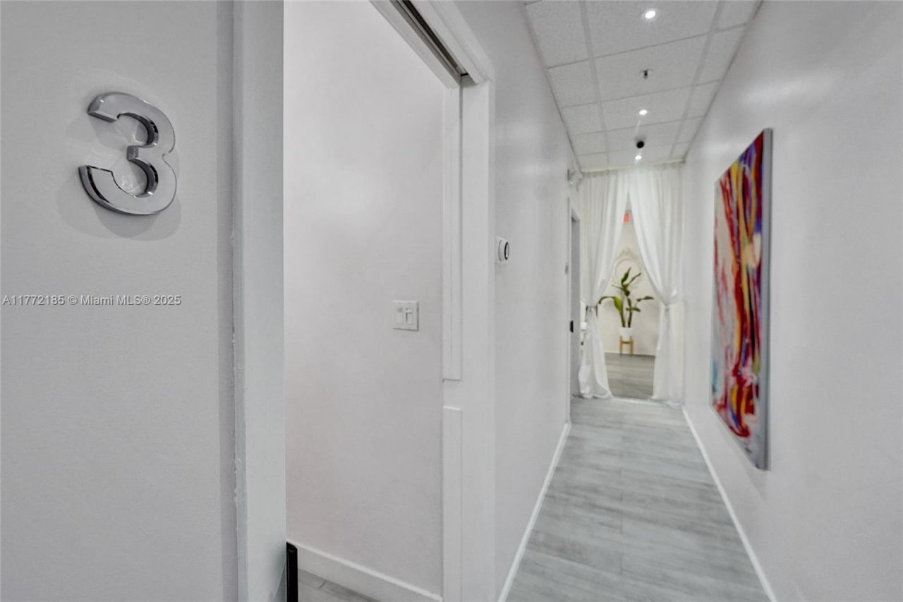 1637 N Hiatus, Pembroke Pines, FL 33026 Photo