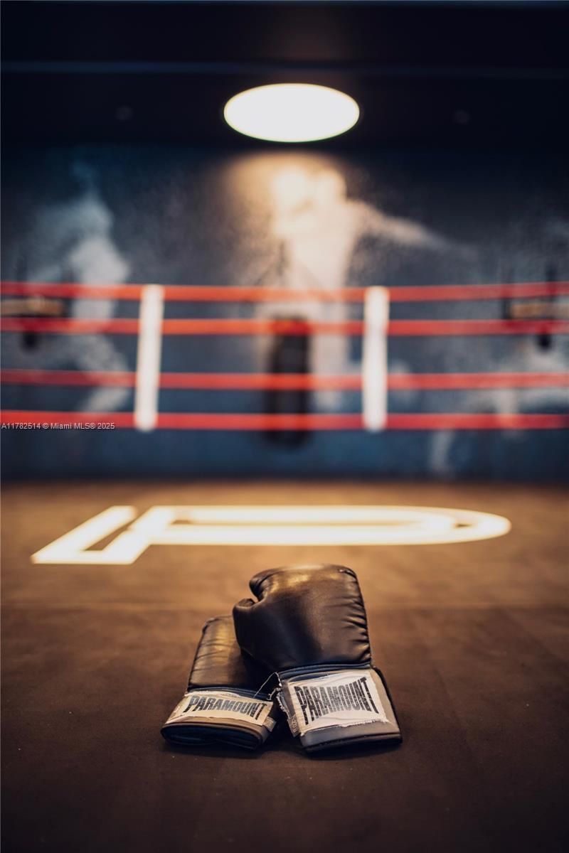 851 NE 1st Ave, Unit PH 5500, Miami, FL 33132 Photo