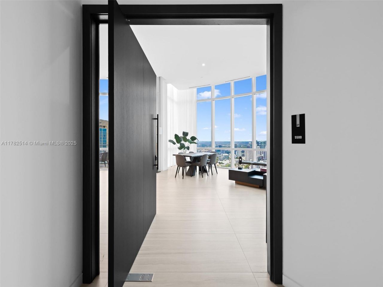 851 NE 1st Ave, Unit PH 5500, Miami, FL 33132 Photo