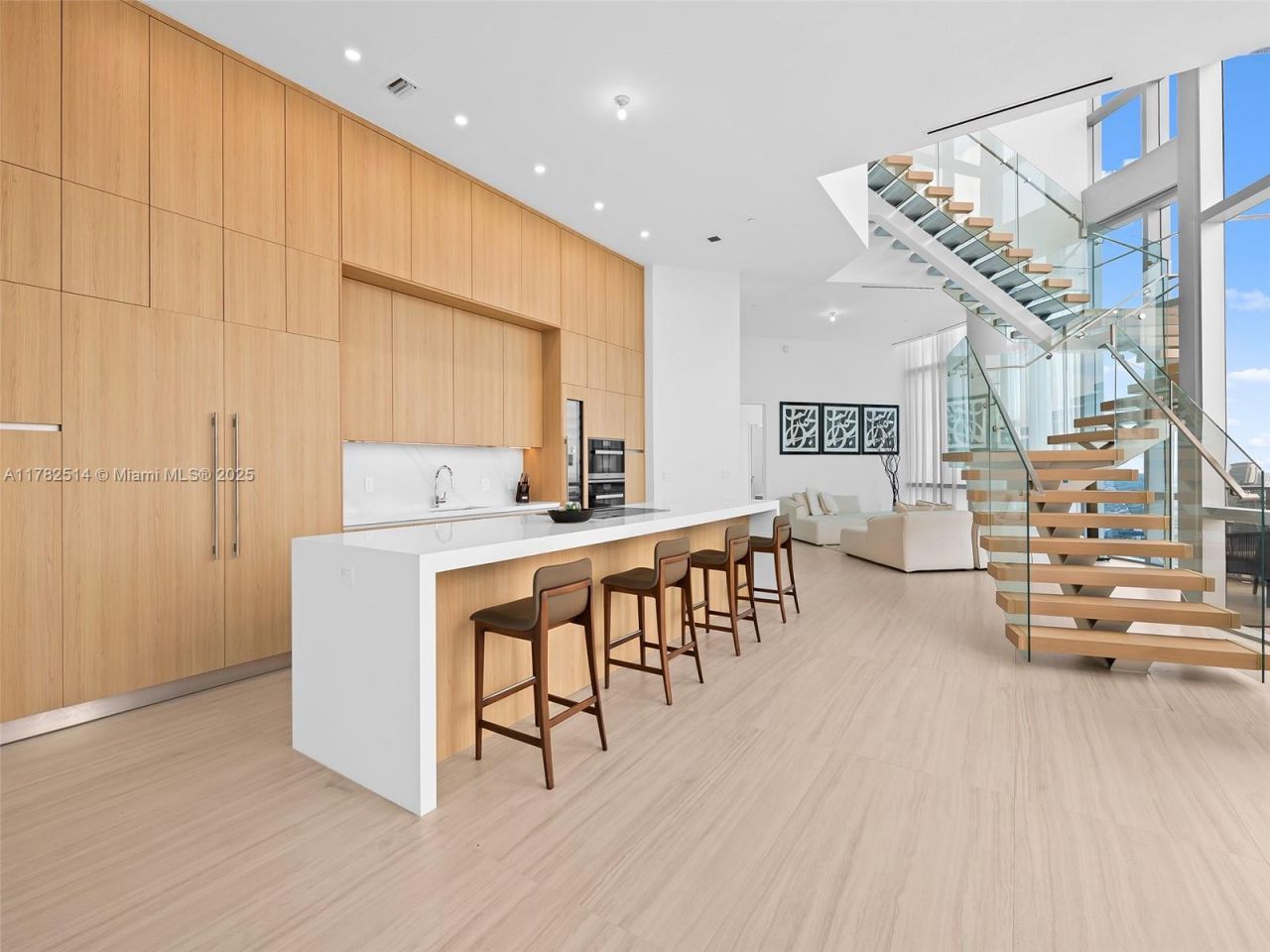 851 NE 1st Ave, Unit PH 5500, Miami, FL 33132 Photo