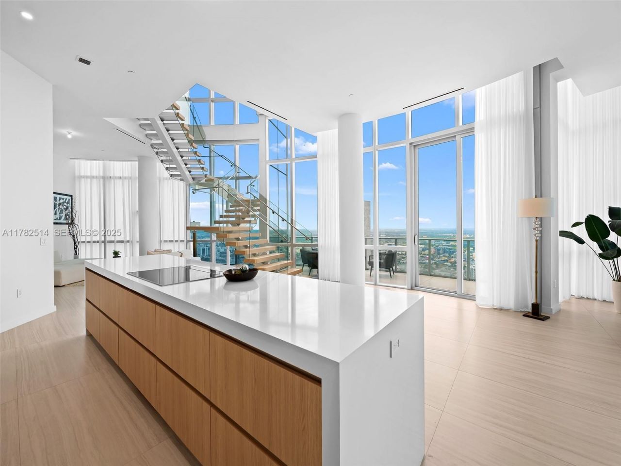 851 NE 1st Ave, Unit PH 5500, Miami, FL 33132 Photo