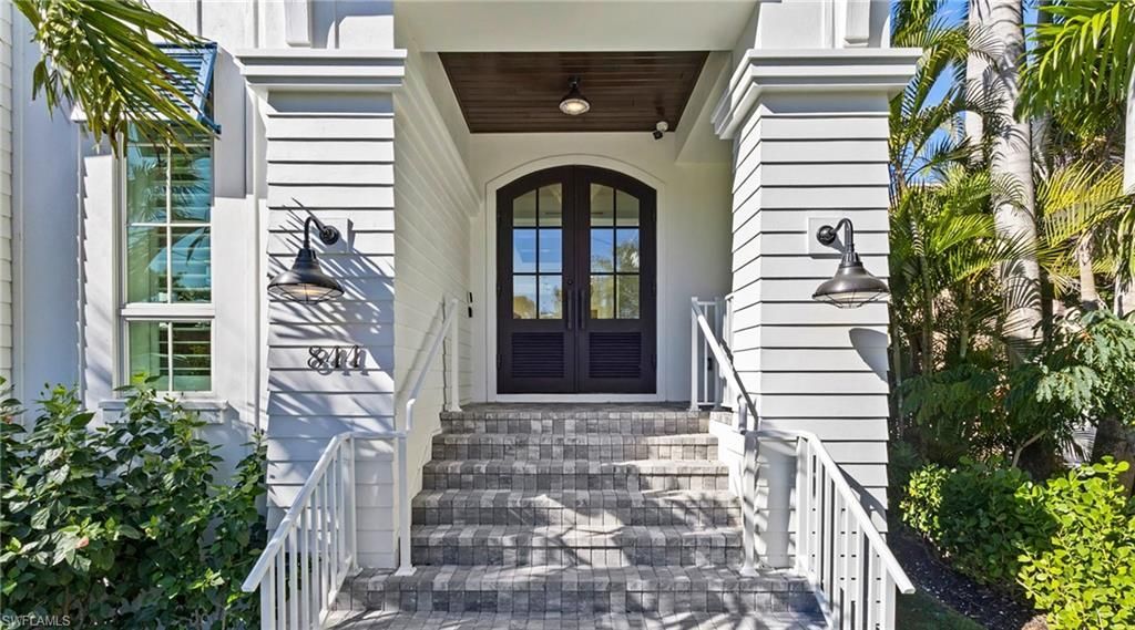 844 8th St S, Naples, FL 34102 Photo