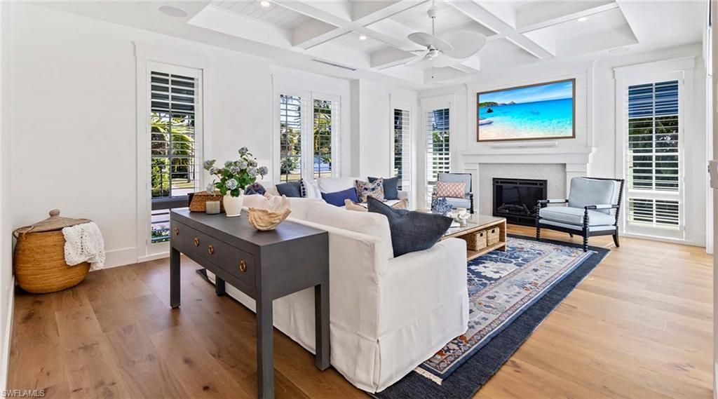 844 8th St S, Naples, FL 34102 Photo