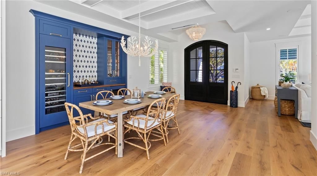 844 8th St S, Naples, FL 34102 Photo