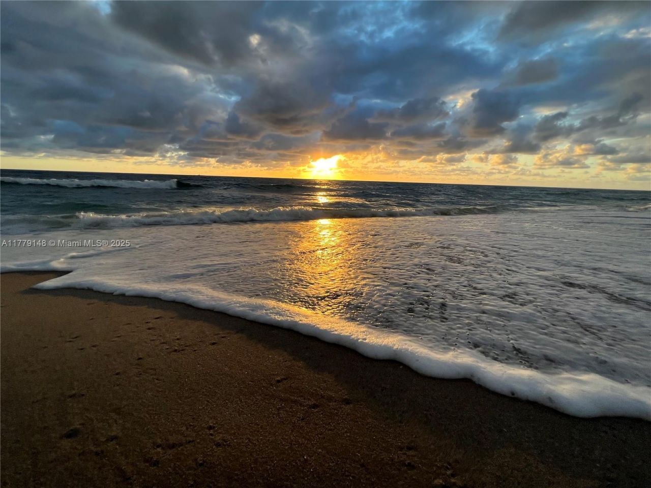 125 Ocean Ave, Unit 214, Palm Beach Shores, FL 33404 Photo