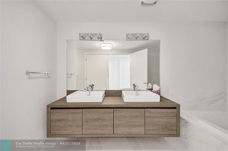 400 Sunny Isles Boulevard, Unit 2005, Sunny Isles Beach, FL 33160 Photo