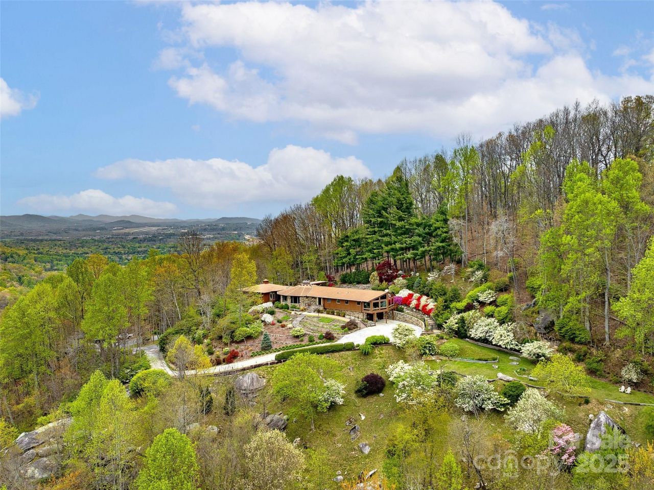 1300 Randy Drive, Hendersonville, NC 28791 Main Photo